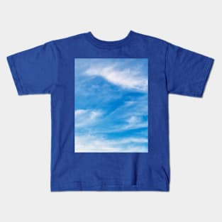 Looking towards heaven Kids T-Shirt